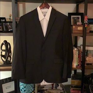 Kenneth Cole Men’s Dress Suit.